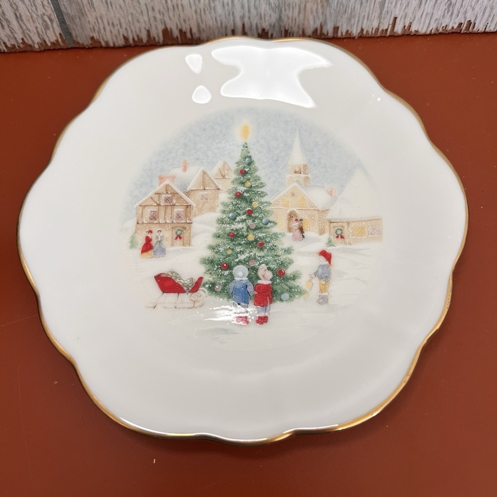 Mikasa Merry Christmas‎ Gold Trimmed Canape Small Plate 5.5" FX032